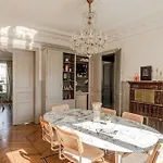 Luxurious 3-bedroom Lafayette Printemps Apartment Paris