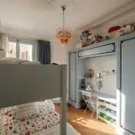 Apartment Luxurious 3-bedroom Lafayette Printemps Paris