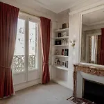 Apartment Luxurious 3-bedroom Lafayette Printemps Paris