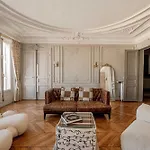 Luxurious 3-bedroom Lafayette Printemps * Paris
