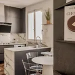 Apartment Luxurious 3-bedroom Lafayette Printemps Paris
