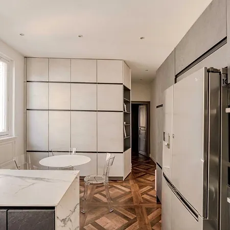 Luxurious 3-bedroom Lafayette Printemps *