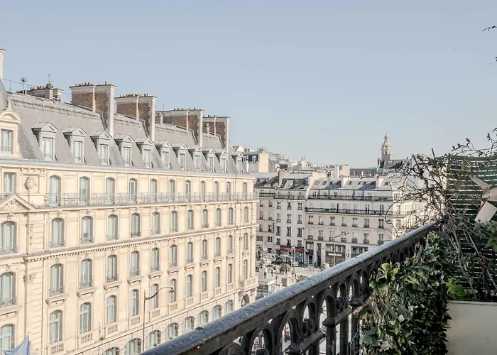 Luxurious 3-bedroom Lafayette Printemps Lägenhet Paris