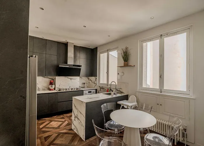Luxurious 3-bedroom Lafayette Printemps Lägenhet Paris
