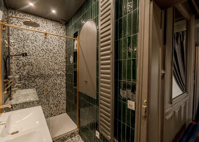 Luxurious 3-bedroom Lafayette Printemps Lägenhet