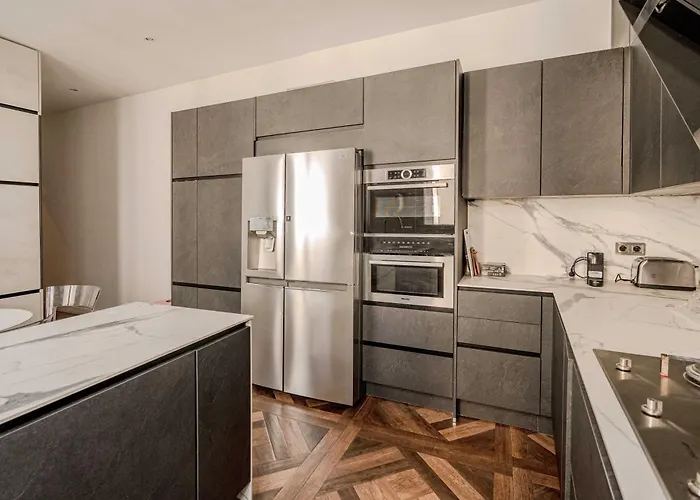 Lägenhet Luxurious 3-bedroom Lafayette Printemps Paris